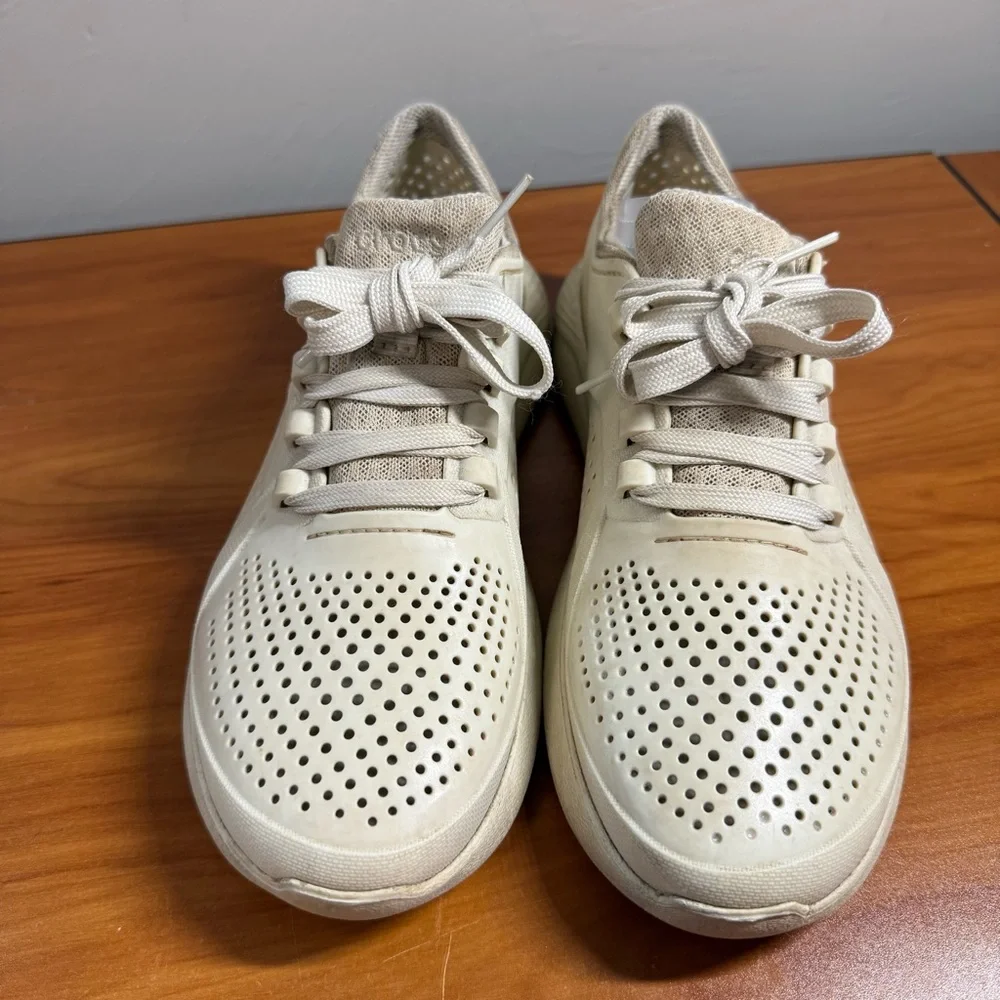 Crocs LiteRide‎ Pacer Perforated Sneakers 205234 Lightweight Lace Up Off White 9